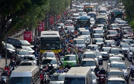 Hà Nội: Nhiều giải pháp giải quyết tình trạng ùn tắc giao thông năm 2023