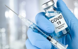 Hướng dẫn mới nhất thanh toán chi phí điều trị COVID-19, chế độ chính sách cho người tham gia chống dịch