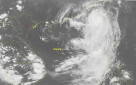 Tin mới nhất về bão số 4 Koinu mạnh cấp 12, giật cấp 15 trên Biển Đông