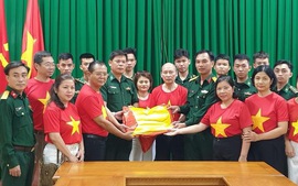 Hội Nhà báo Hà Nội thăm và làm việc với Bộ đội Biên phòng tỉnh Quảng Ngãi