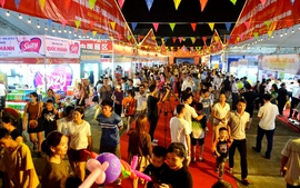 Tưng bừng Hội chợ thương mại quốc tế Việt - Trung tại Lào Cai