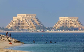 Du lịch UAE: Khám phá "thiên đường tỷ phú" mới nhất Abu Dhabi với mặt trời mùa đông ấm áp
