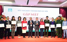 Hội Nhà báo thành phố Hà Nội gặp mặt các cá nhân điển hình, tập thể tiêu biểu nhân kỷ niệm 35 năm thành lập