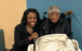 Mỹ: Cụ bà 101 tuổi học cùng lớp đại học với cháu gái