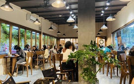 Cafe Hà Nội “thất thủ” ngày cuối tuần