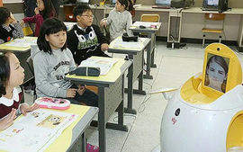 Hàn Quốc thử nghiệm robot dạy tiếng Anh cho học sinh