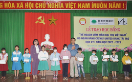 Quảng Nam: Trao 300 suất học bổng “Kế hoạch ươm mầm đại thụ Việt Nam”