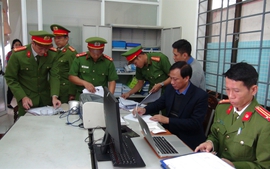 Bắt giữ, khởi tố nhiều đối tượng tại trung tâm đăng kiểm Nghệ An, Quảng Nam