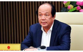 Liên quan đến các vụ đại án - cảnh cáo ông Mai Tiến Dũng, buộc thôi việc ông Nguyễn Văn Trịnh