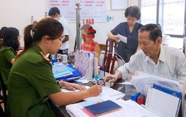 Phó Thủ tướng Trần Hồng Hà: Khẩn trương hoàn thiện quy trình bỏ xuất trình Sổ hộ khẩu giấy