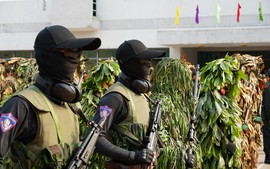 150 chiến sĩ cảnh sát cơ động chống khủng bố đầu tiên của Việt Nam