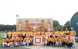 Khởi tranh giải golf Cúp Đại Đoàn Kết nhân kỷ niệm 1.055 năm thành lập Nhà nước Đại Cồ Việt