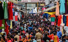 Ấn Độ vượt Trung Quốc trở thành nước đông dân nhất thế giới