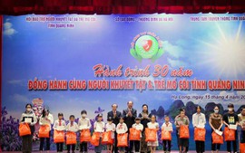 Quảng Ninh: Ủng hộ người khuyết tật và trẻ mồ côi hơn 8 tỉ đồng