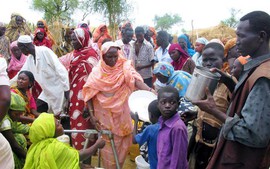 WHO: Xung đột ở Sudan làm trầm trọng thêm sự thiếu thốn của trẻ em suy dinh dưỡng