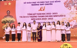 Hội Khuyến học tỉnh Cao Bằng trao thưởng học sinh đoạt giải quốc gia năm học 2022-2023