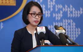 Việt Nam phản đối việc phát hành các vật phẩm với hình ảnh "cờ vàng"