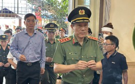 Lãnh đạo Bộ Công an và tỉnh Đắk Lắk thăm, viếng các nạn nhân trong vụ tấn công trụ sở Ủy ban nhân dân xã