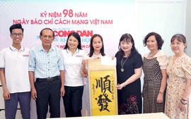 Hội Khuyến học thành phố Hà Nội chúc mừng Tạp chí Công dân và Khuyến học nhân Ngày Báo chí Cách mạng Việt Nam