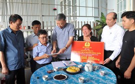 Vụ tấn công tại Đắk Lắk: Bộ trưởng Tô Lâm đến thăm gia đình các liệt sĩ hy sinh