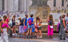 Du lịch châu Âu hè 2023: Du khách được khuyến cáo cách phòng tránh sóng nhiệt