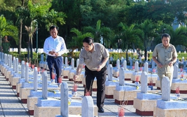 Thủ tướng dâng hương tưởng niệm anh hùng liệt sĩ, tri ân các gia đình chính sách