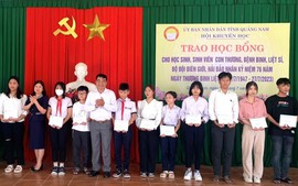 Quảng Nam: Trao 200 học bổng tặng học sinh, sinh viên là con của liệt sĩ, thương, bệnh binh, bộ đội