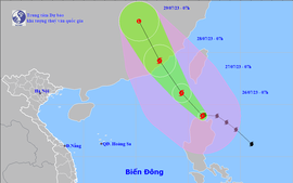 Tin mới nhất về cơn bão DOKSURI mạnh cấp 15-16, giật trên cấp 17 gần Biển Đông