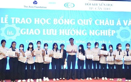 Cần Thơ: Trao học bổng Quỹ Châu Á tặng 101 nữ sinh vượt khó, hiếu học