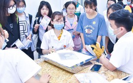 129 thí sinh đầu tiên trúng tuyển vào Trường Đại học Y Hà Nội