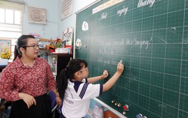 Khuyến khích các trường thực hiện xã hội hóa theo tinh thần tự nguyện trong dạy học ngoại ngữ