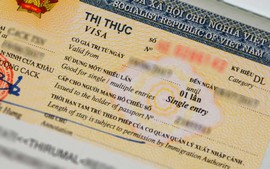 Nâng thời hạn tạm trú với công dân 13 nước, cấp thị thực điện tử cho công dân tất cả các nước từ 15/8/2023 
