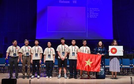 Học sinh Việt Nam giành 2 Huy chương Bạc Olympic Thiên văn và Vật lí thiên văn quốc tế