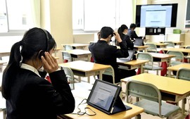 Hơn một nửa học sinh Nhật Bản đạt điểm 0 trong bài kiểm tra nói tiếng Anh