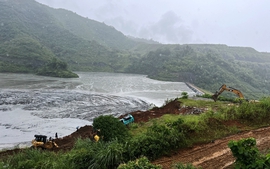 Lào Cai: Vỡ cống thoát tràn hồ chứa thải Nhà máy tuyển đồng Tả Phời gây ngập nặng