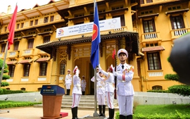 Trang trọng Lễ Thượng cờ kỷ niệm 56 năm Ngày thành lập ASEAN tại nhiều quốc gia trên thế giới