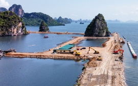 Bộ Tài nguyên và Môi trường phản hồi về dự án lấn vùng đệm vịnh Hạ Long