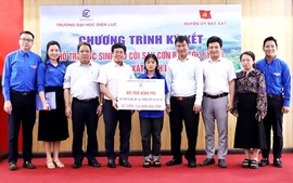 Trường Đại học Điện lực nhận nuôi dưỡng học sinh lớp 11 mồ côi cha mẹ do bão số 3