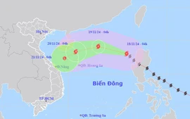 Siêu bão Manyi vào Biển Đông thành cơn bão số 9 mạnh tới cấp 12