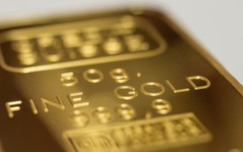 Ngày 26/2: Giá vàng thế giới giảm nhẹ, trong nước ổn định