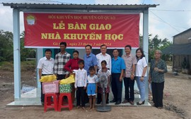 Hội Khuyến học tỉnh Kiên Giang bàn giao Nhà Khuyến học tặng gia đình học sinh hoàn cảnh khó khăn