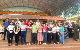 Hội Khuyến học tỉnh Hà Giang vận động trên 1 tỉ đồng giúp người dân, giáo viên, học sinh khó khăn