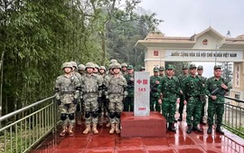 Bộ đội Biên phòng tỉnh Lào Cai và Bộ đội Biên phòng Khu Mông Tự (Trung Quốc) ra quân tuần tra song phương 