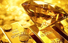 Giá vàng "lên đồng", cơ quan chức năng siết quản lý mua bán vàng bạc, đá quý