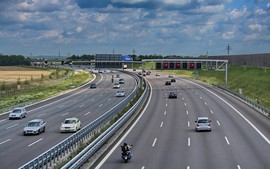 Quy chuẩn mới về đường cao tốc: Đường cao tốc phải có 4 làn xe, tốc độ tối đa 120 km/giờ