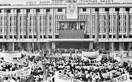 Bộ ảnh tư liệu quý về Chiến dịch Hồ Chí Minh lịch sử