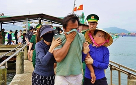 Vụ chìm tàu cá Quảng Bình: Việt Nam và Trung Quốc cùng tìm kiếm cứu nạn ngư dân