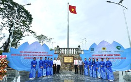 Khánh thành Cột cờ Tổ quốc trên đảo tiền tiêu Thanh Lân (Quảng Ninh)