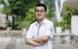 Thủ khoa thi lớp 10 Hà Nội đạt điểm tuyệt đối môn Toán và Tiếng Anh