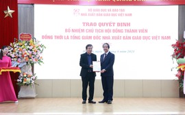 Trao quyết định bổ nhiệm tân Chủ tịch Hội đồng thành viên, Tổng Giám đốc Nhà xuất bản Giáo dục Việt Nam